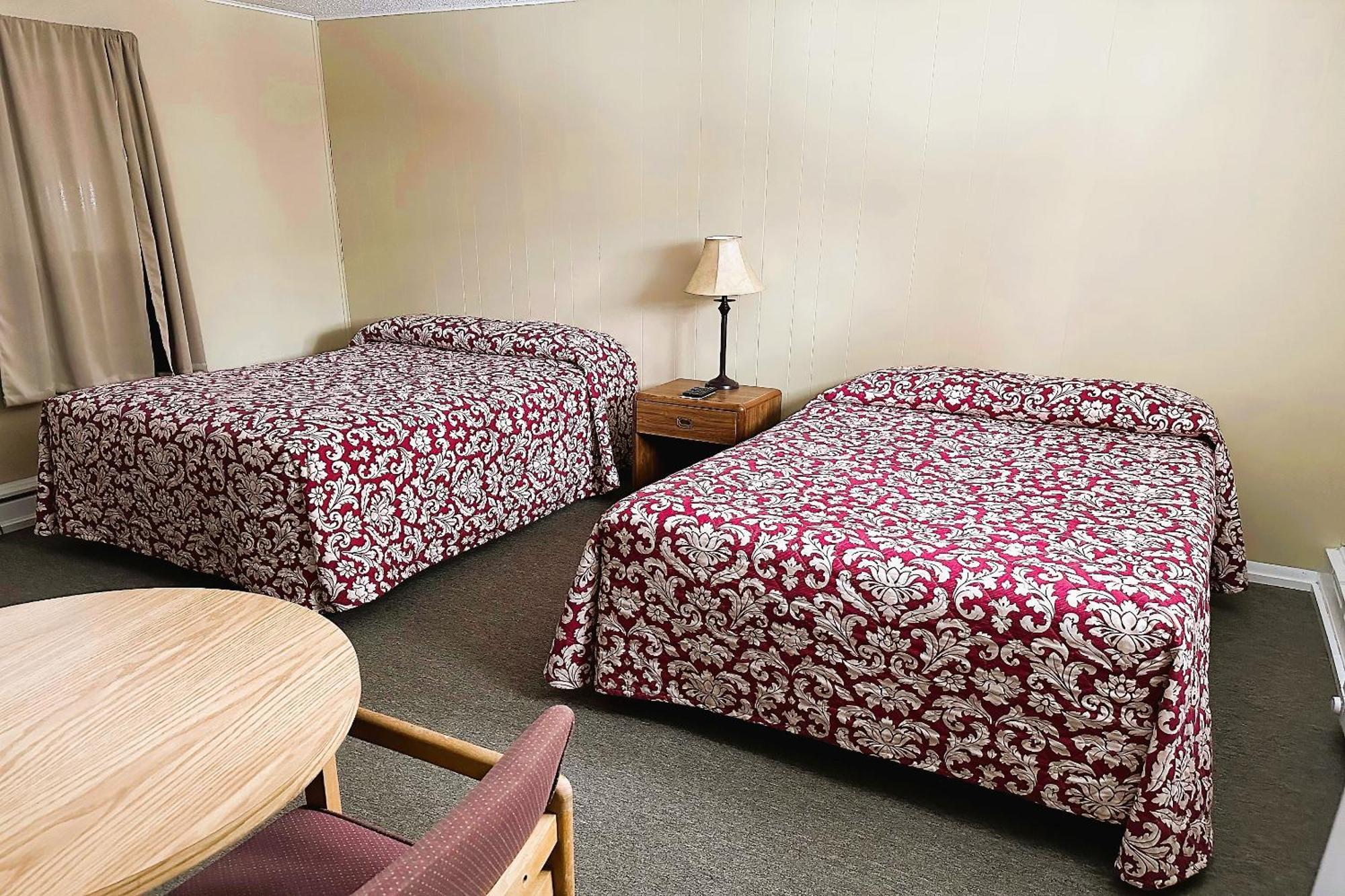 Love Hotels Timberline By Oyo Lake Superior アイアンウッド エクステリア 写真