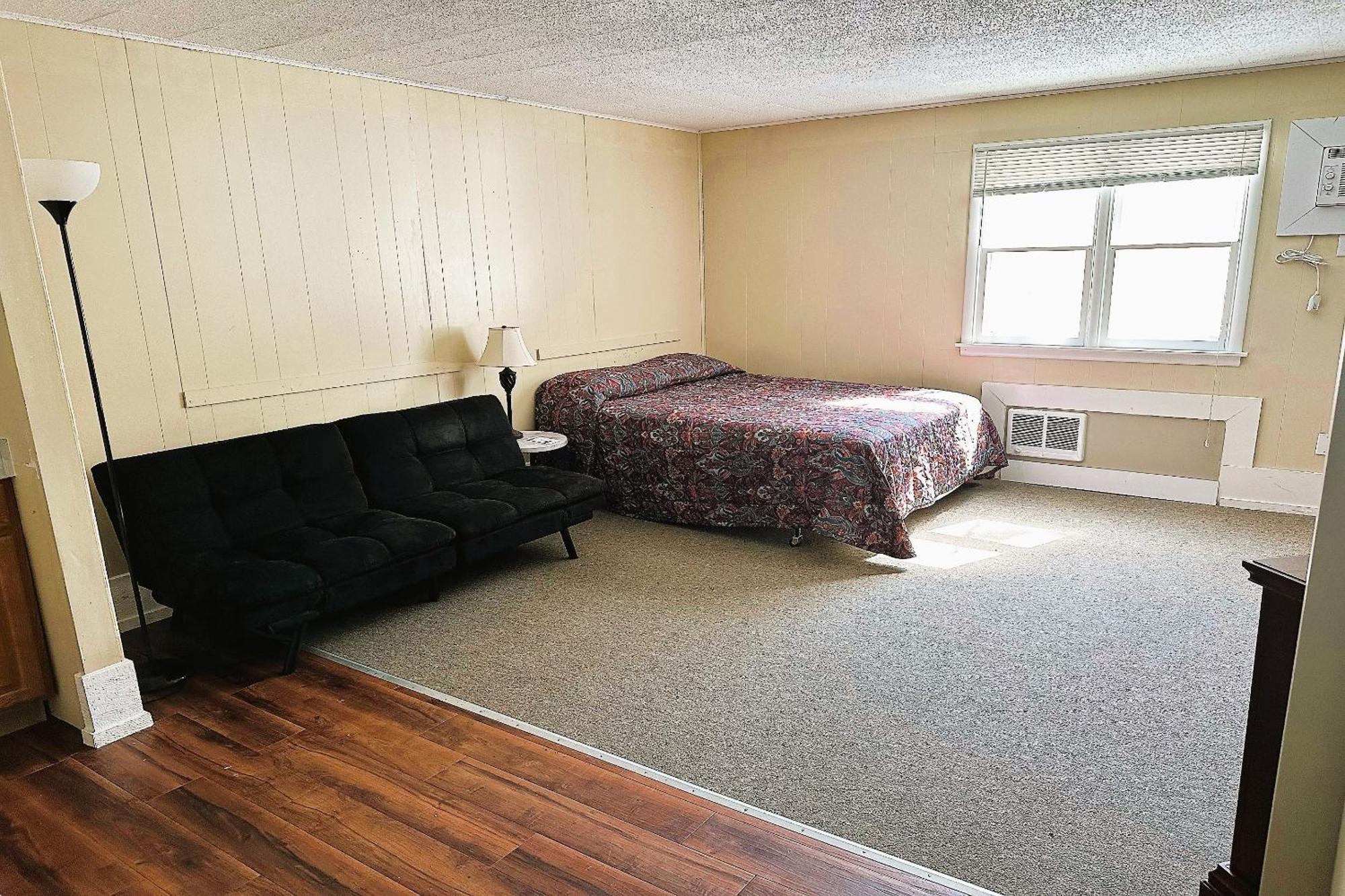 Love Hotels Timberline By Oyo Lake Superior アイアンウッド エクステリア 写真